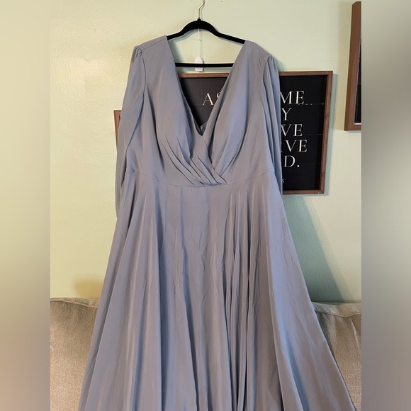 Custom Dresses - Picture 5 of 5